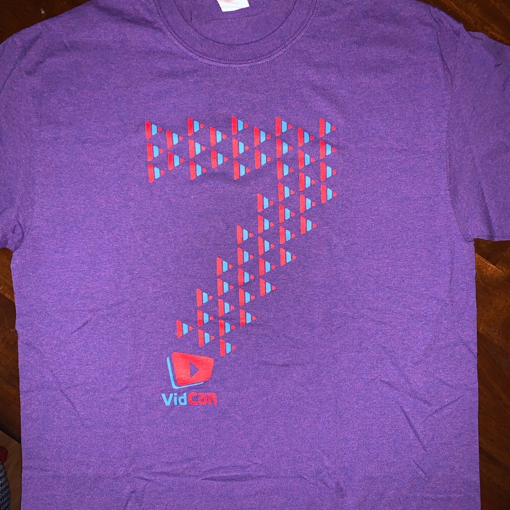 7th VidCon Tee